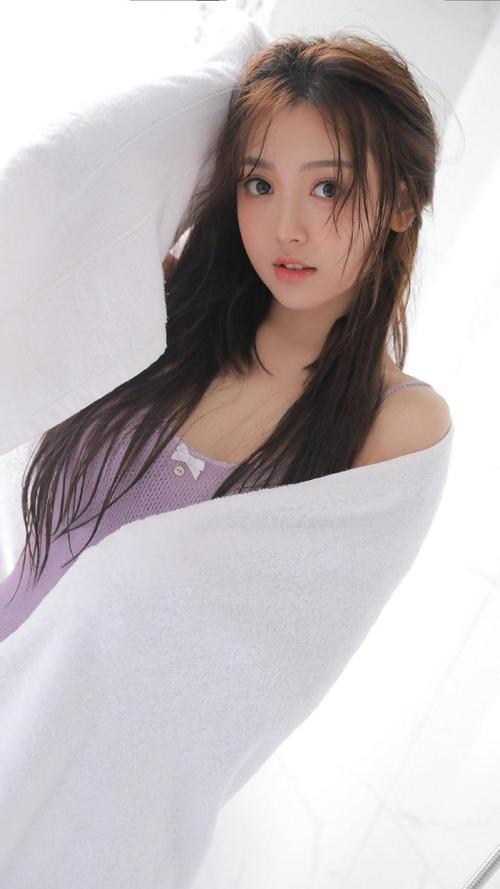 处女朱莉第一次电影