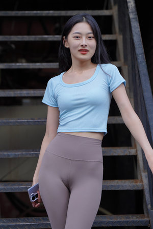 亚洲国色天香卡2卡3卡4