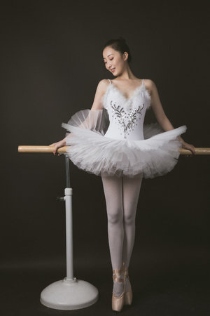 古h文灌满蹂躏肚兜千金